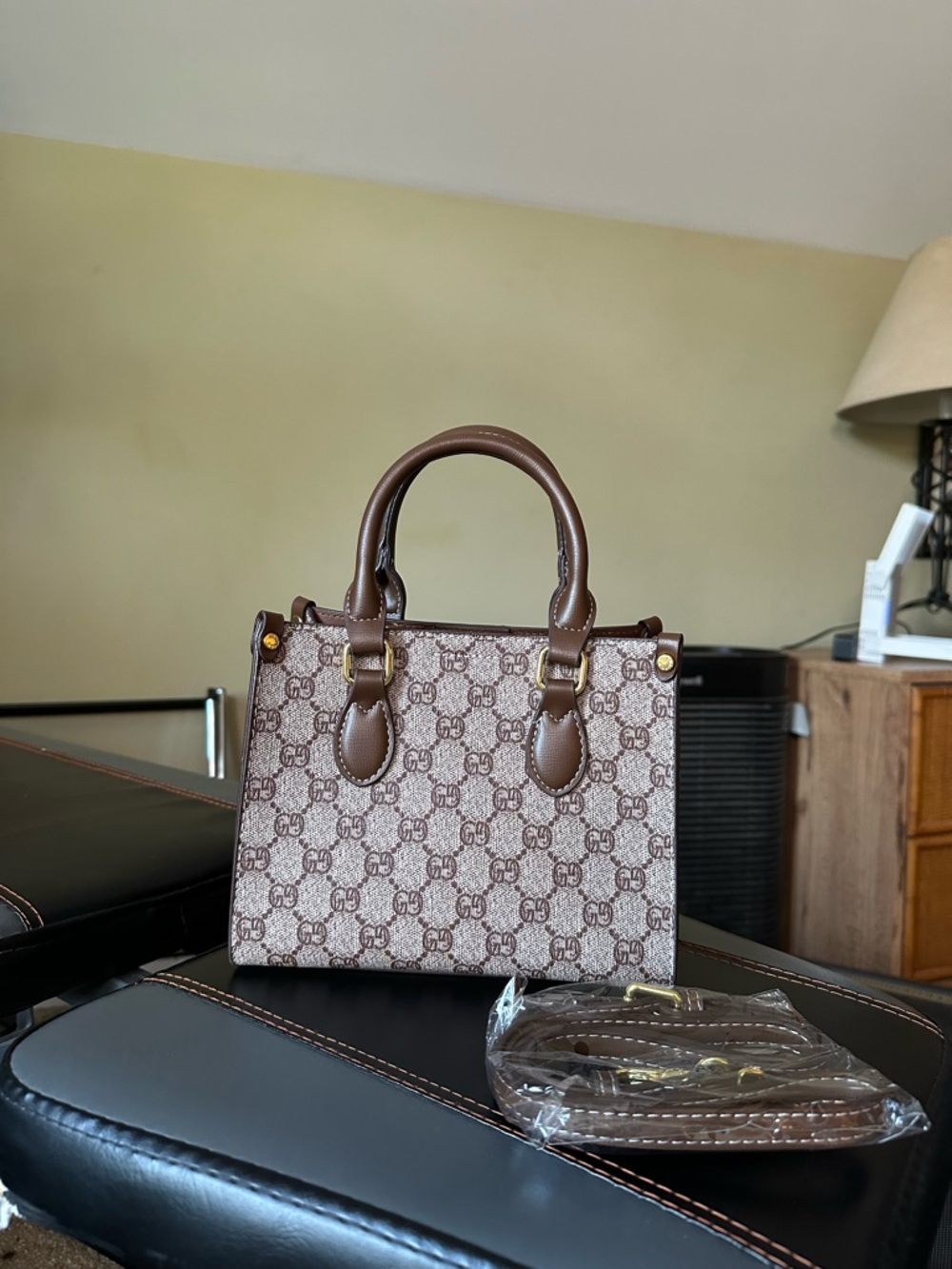 Women’s Brown Classic Monogram Small Satchel Bag New with Tag - Picture 2 of 7